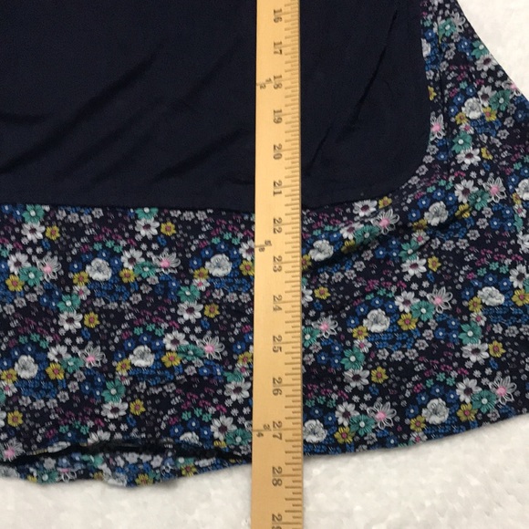 UMGEE Navy w/Navy Floral Print Trim Flowy Tunic Short Sleeve Size Large - Picture 8 of 9